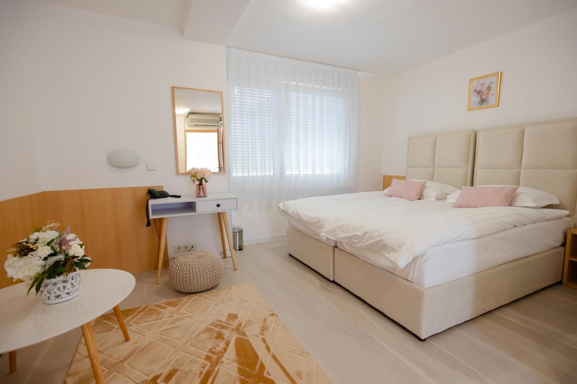 Hotel Panonija Σίσακ Εξωτερικό φωτογραφία