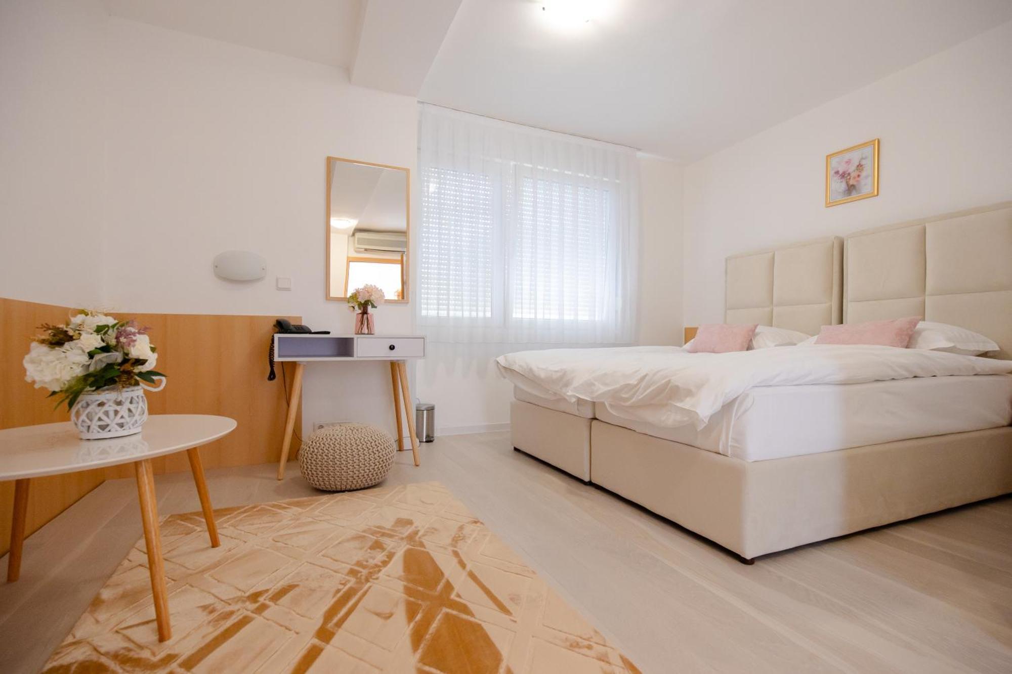 Hotel Panonija Σίσακ Εξωτερικό φωτογραφία