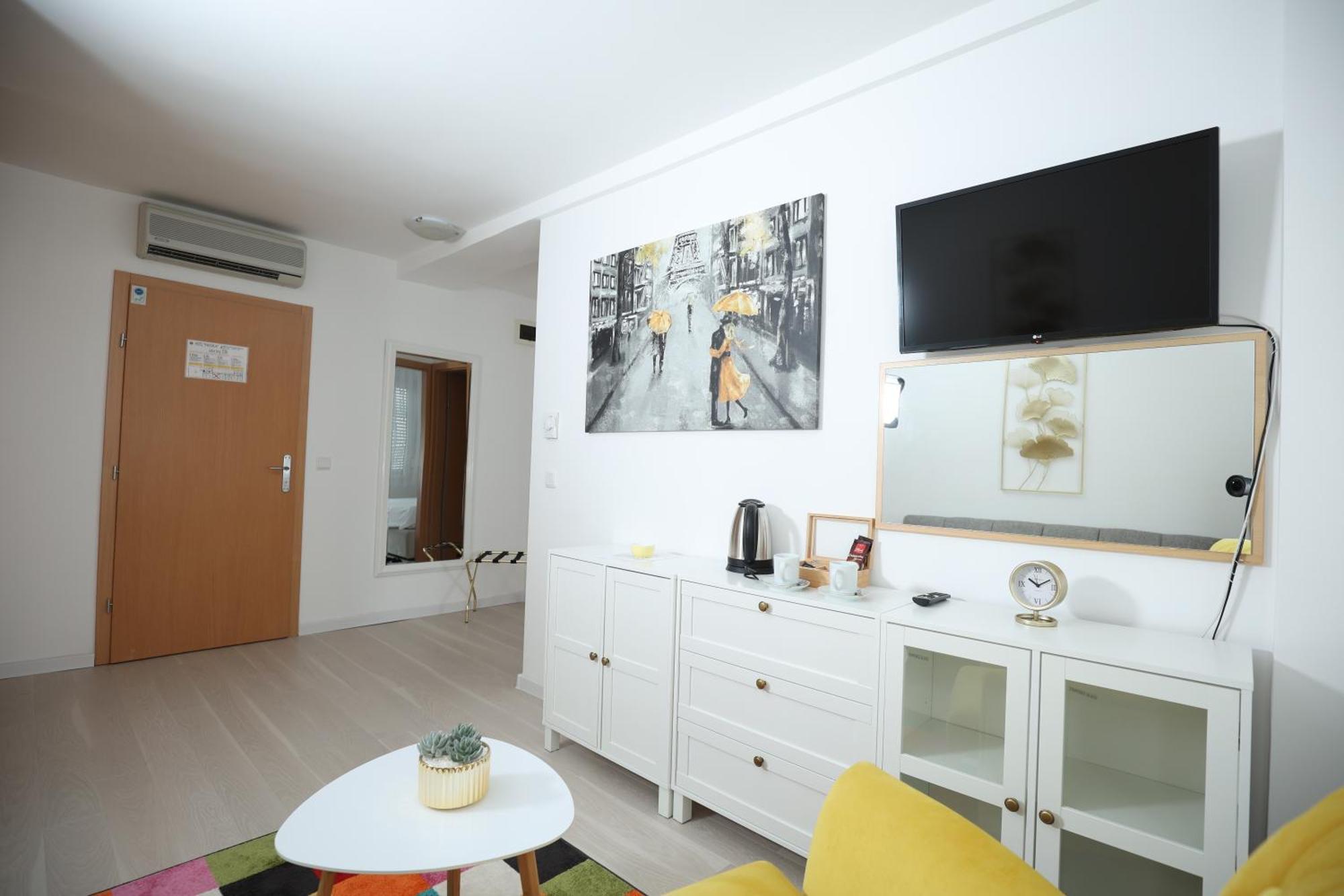 Hotel Panonija Σίσακ Εξωτερικό φωτογραφία