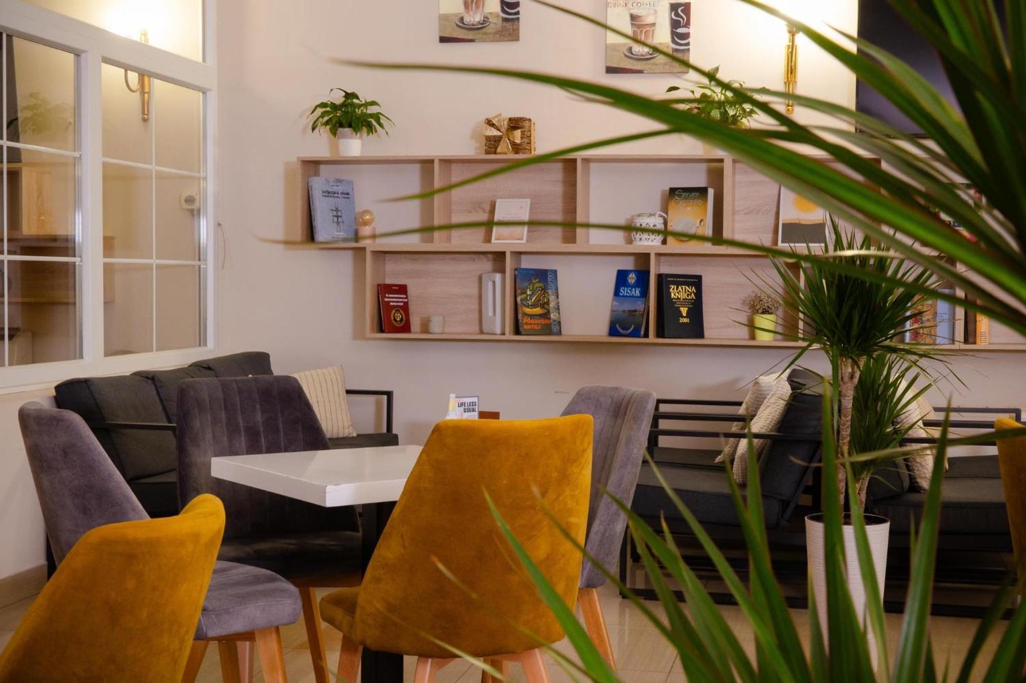 Hotel Panonija Σίσακ Εξωτερικό φωτογραφία
