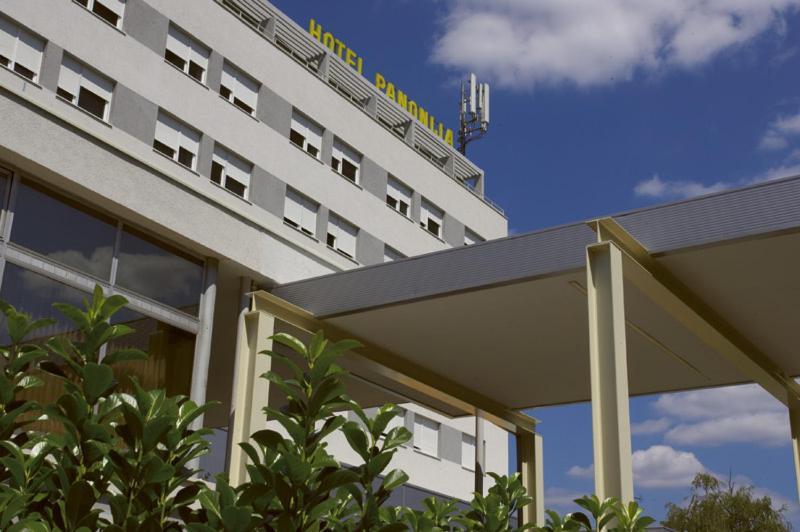 Hotel Panonija Σίσακ Εξωτερικό φωτογραφία